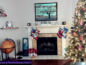 girl
        nellebeachgirl cam image #405735