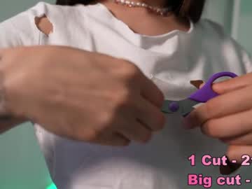girl
        _say_yes cam image #2269364