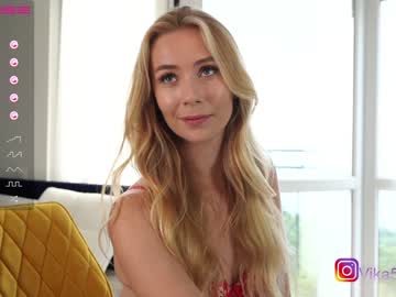 girl
        vika54784 cam image #1783944