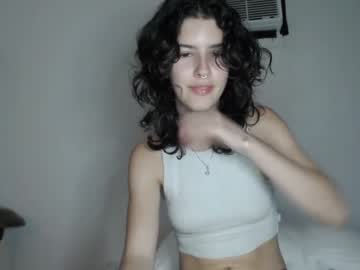 girl
        frenchava cam image #1761067