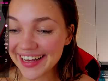 girl
        michelle_mir cam image #934327