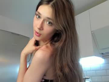 girl
        _wilson__ cam image #2742896