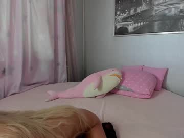 girl
        _mito_69 cam image #1774053