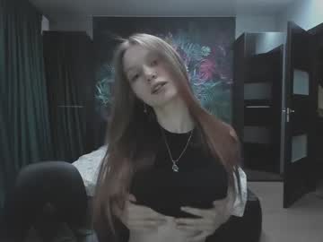 girl
        annichka cam image #1923309