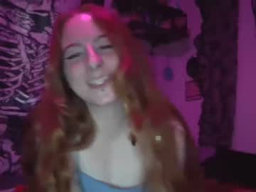 girl
        gingergardenia cam image #2833099