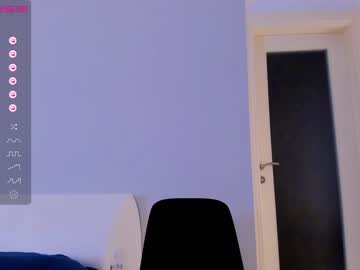girl
        kittycaitlin cam image #1088945