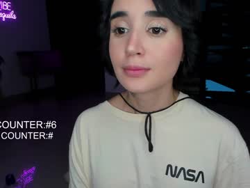 girl
        lonelly_lolly98 cam image #3447695