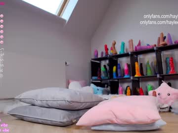 girl
        hayleex cam image #1311865