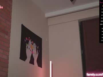 girl
        hoolybunny cam image #1311750